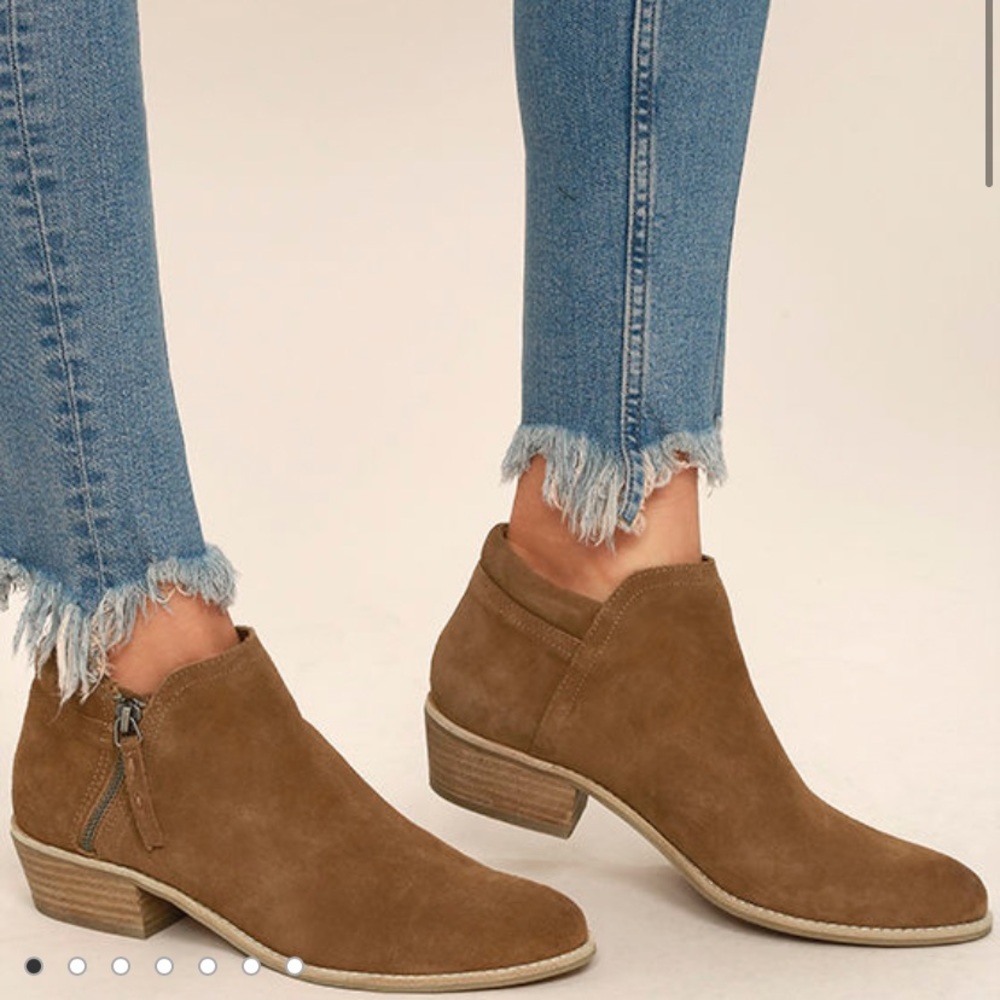 Steve Madden Distressed Tobll Suede Booties